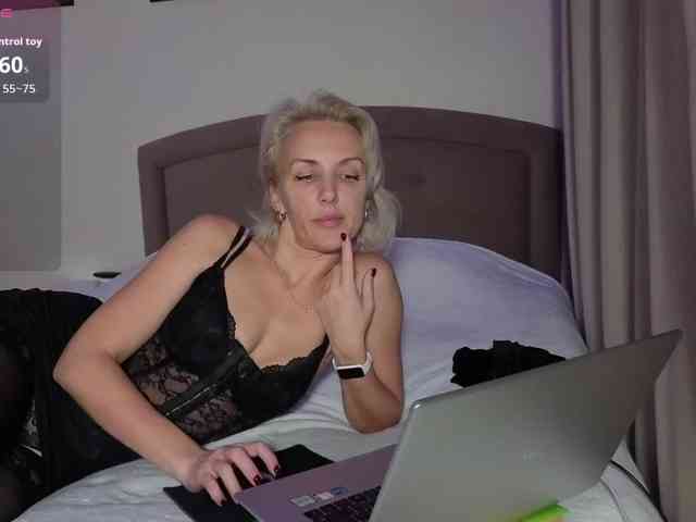 FemdomLedyMaria webcam