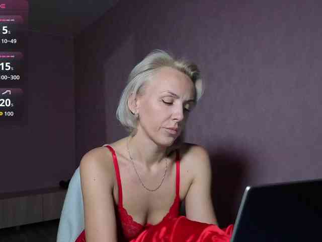 FemdomLedyMaria webcam