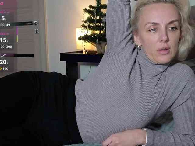 FemdomLadyMaria webcam