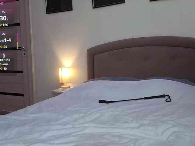 FemdomLadyMaria webcam