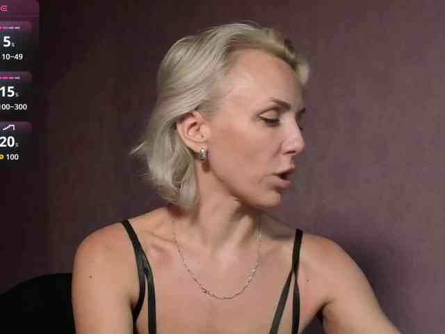 FemdomLedyMaria webcam