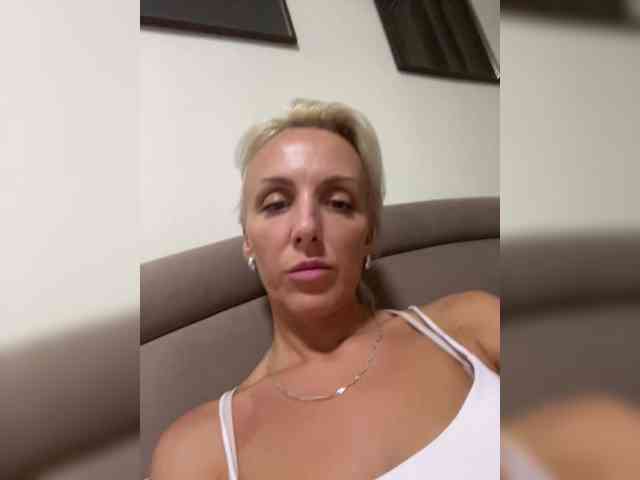FemdomLedyMaria webcam