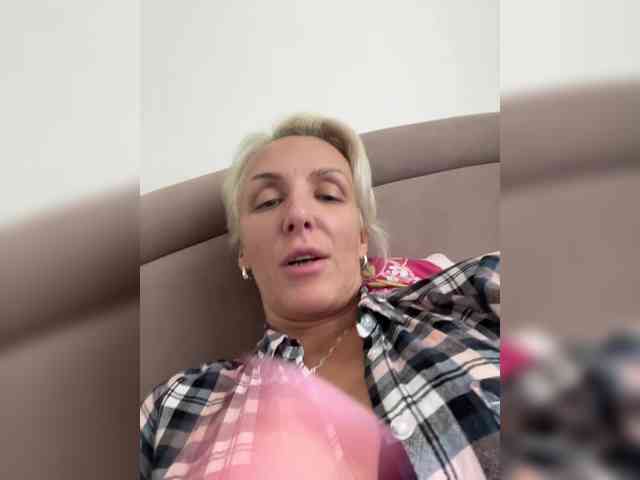 FemdomLedyMaria webcam
