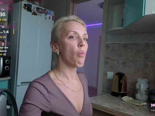 FemdomLadyMaria webcam