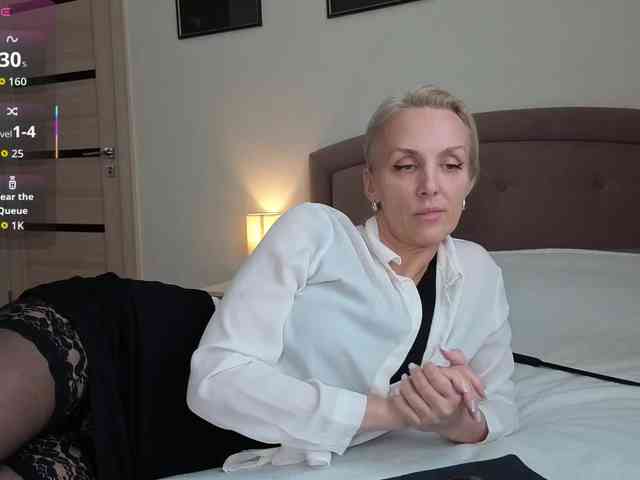 FemdomLadyMaria webcam