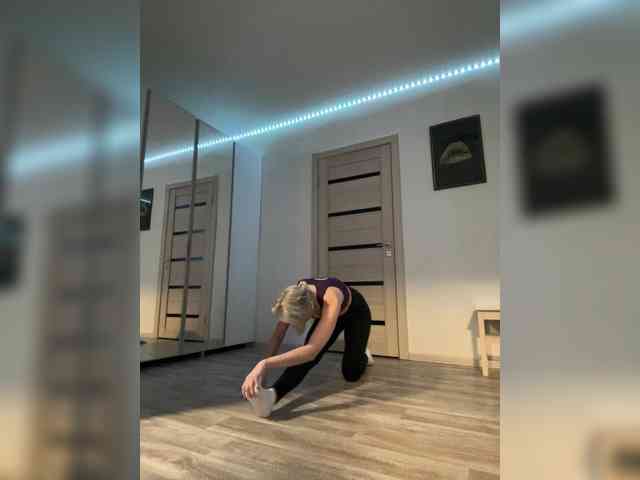 FemdomLadyMaria webcam