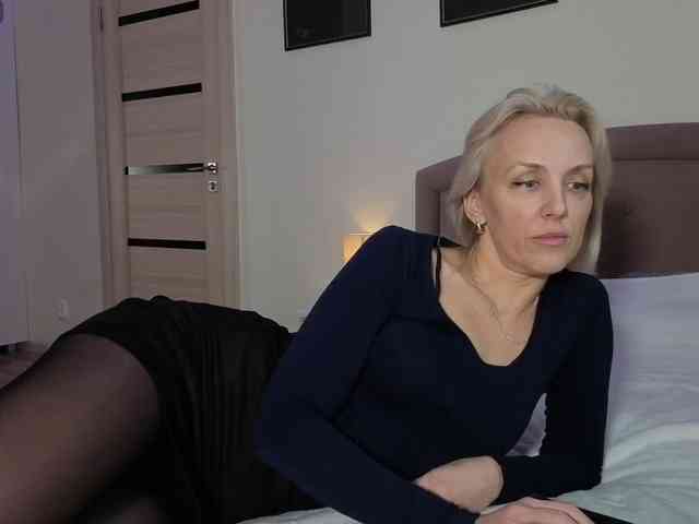 FemdomLadyMaria webcam
