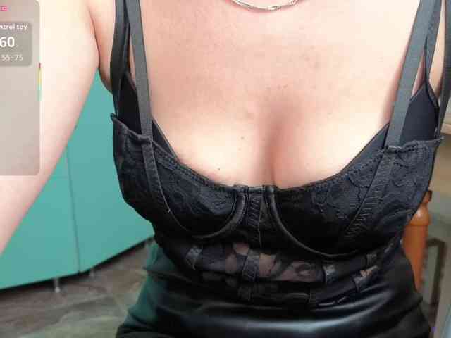 FemdomLadyMaria webcam