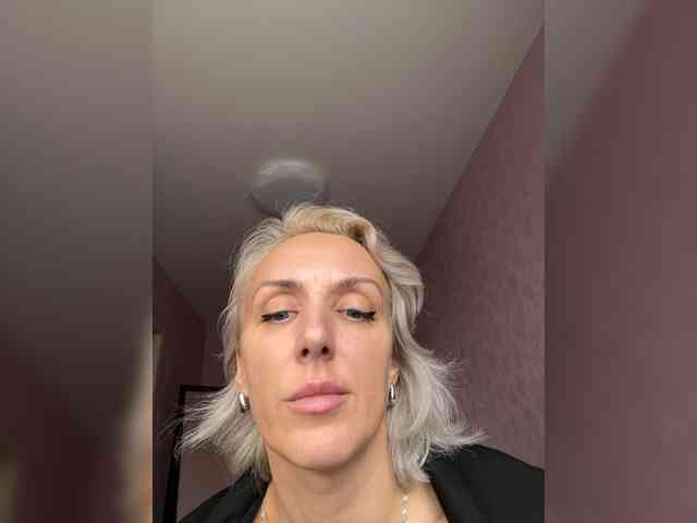 FemdomLedyMaria webcam