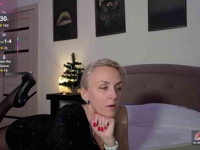 FemdomLadyMaria webcam