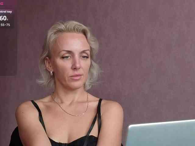 FemdomLedyMaria webcam