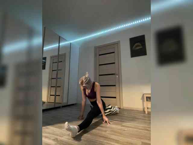 FemdomLadyMaria webcam