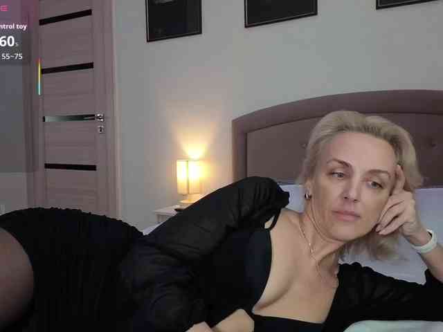 FemdomLadyMaria webcam