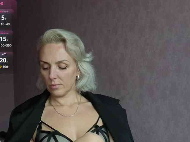 FemdomLedyMaria webcam