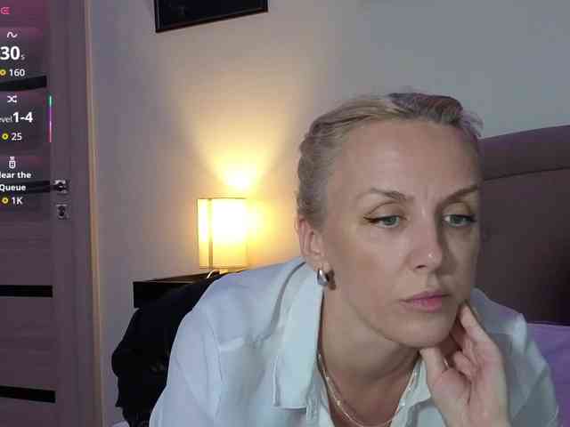 FemdomLadyMaria webcam