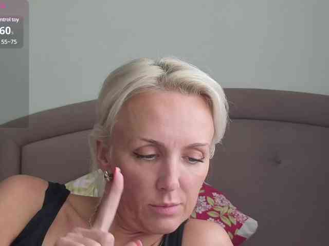FemdomLedyMaria webcam