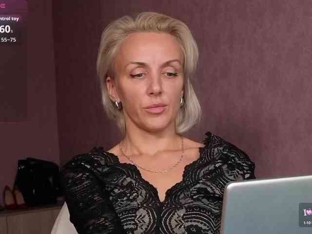 FemdomLedyMaria webcam
