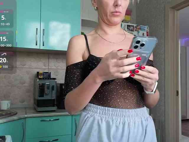 FemdomLadyMaria webcam