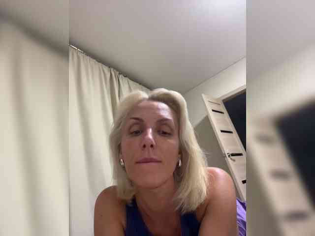 FemdomLedyMaria webcam