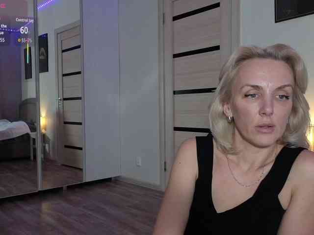 FemdomLadyMaria webcam