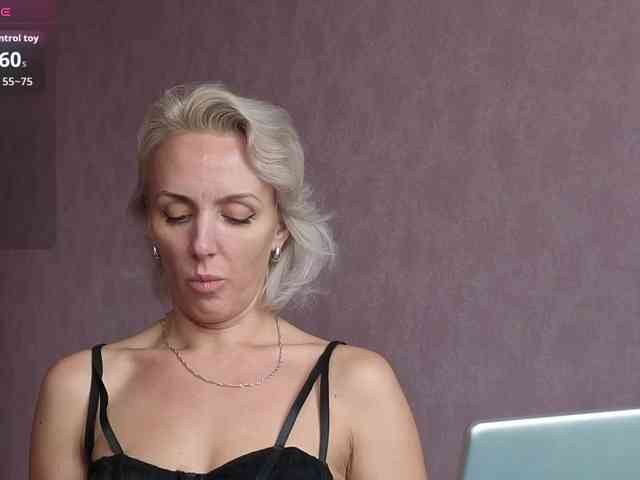 FemdomLedyMaria webcam