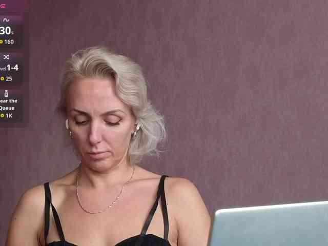 FemdomLedyMaria webcam