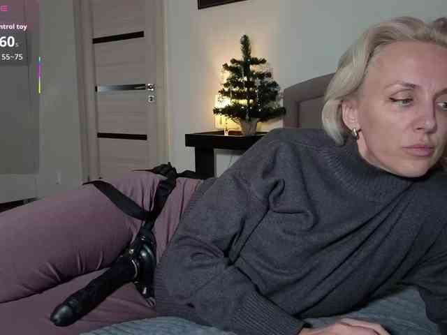 FemdomLadyMaria webcam