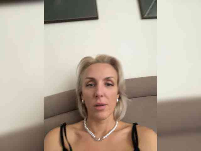 FemdomLadyMaria webcam