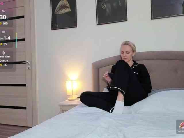 FemdomLadyMaria webcam