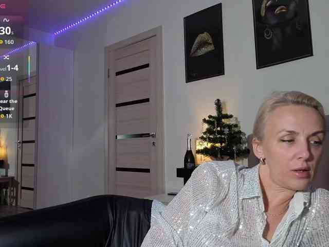 FemdomLadyMaria webcam