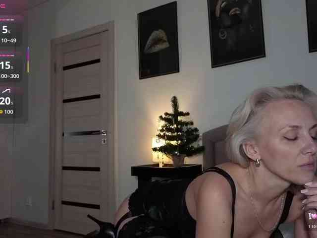 FemdomLadyMaria webcam