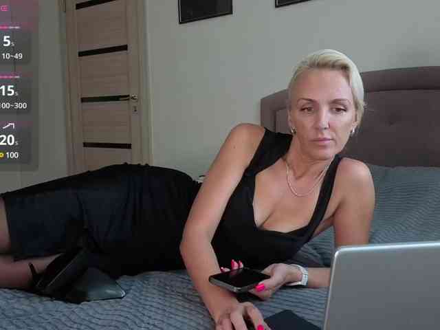 FemdomLedyMaria webcam