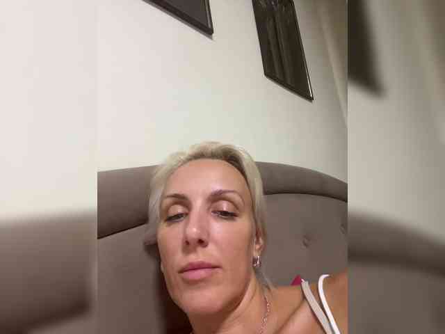FemdomLedyMaria webcam