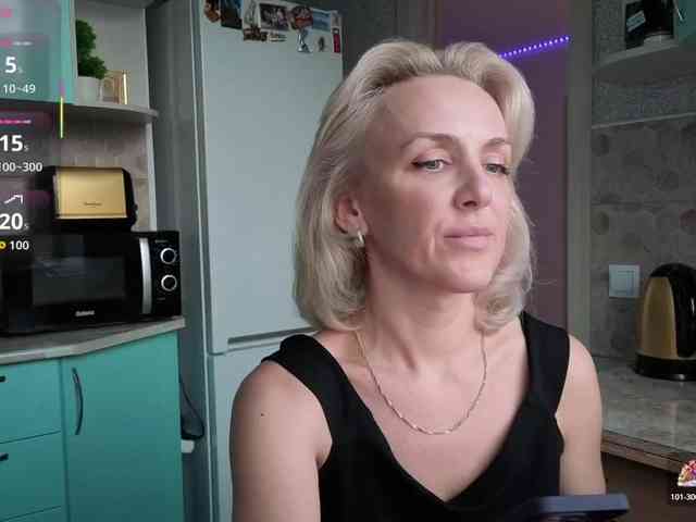 FemdomLadyMaria webcam