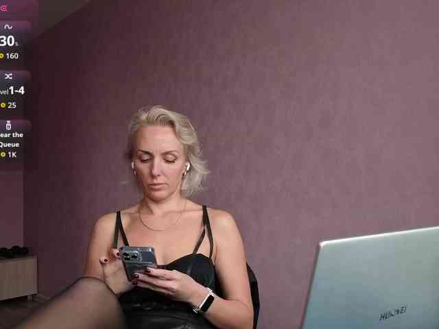 FemdomLedyMaria webcam
