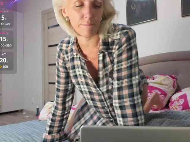 FemdomLedyMaria webcam