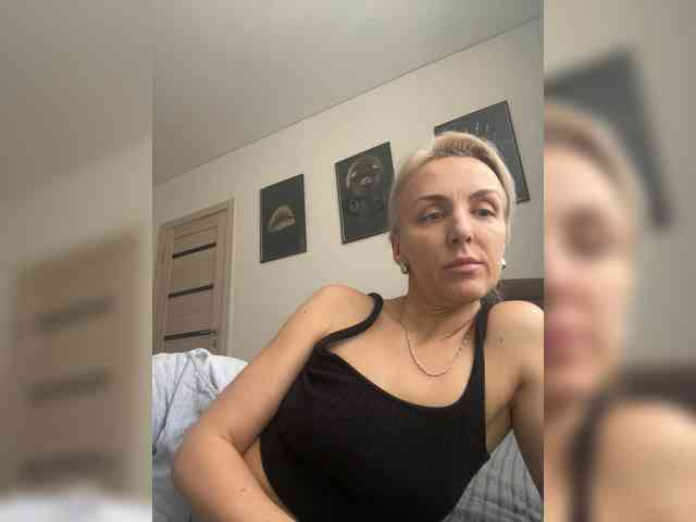 FemdomLadyMaria webcam