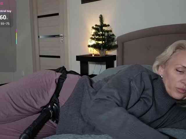 FemdomLadyMaria webcam