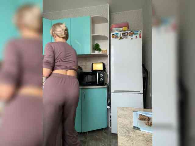 FemdomLadyMaria webcam