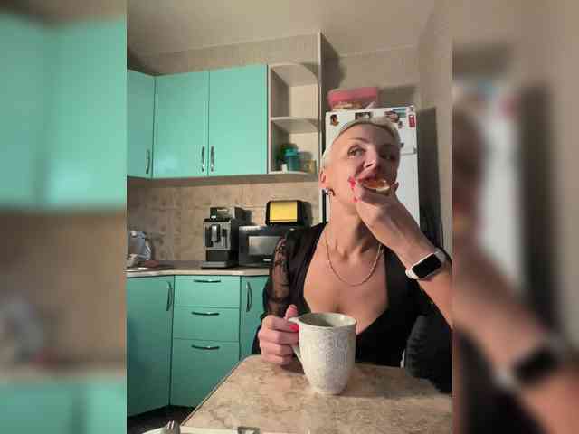 FemdomLedyMaria webcam