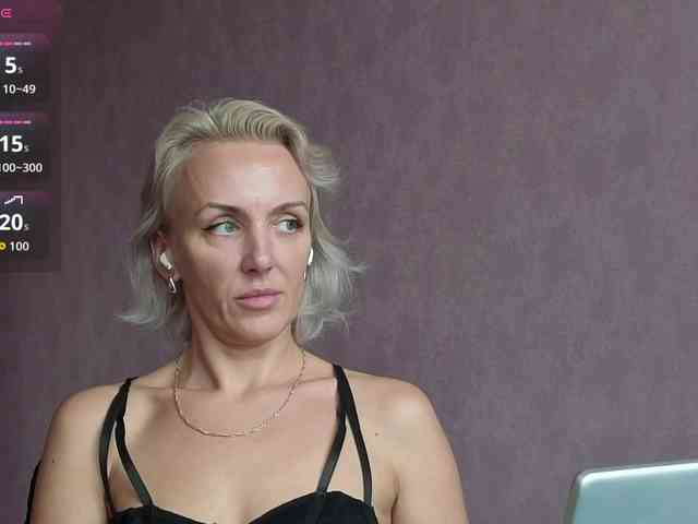 FemdomLedyMaria webcam