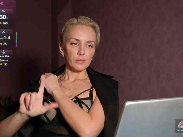 FemdomLadyMaria webcam