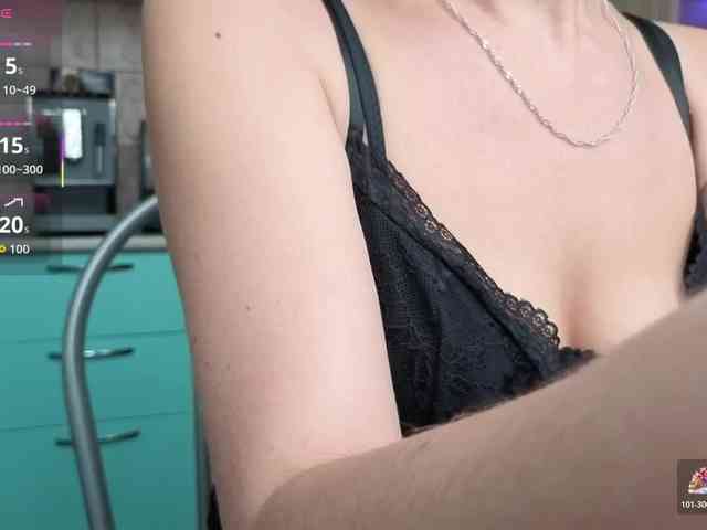 FemdomLadyMaria webcam