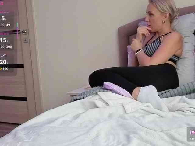 FemdomLadyMaria webcam