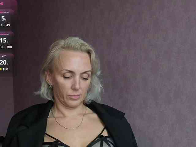 FemdomLedyMaria webcam