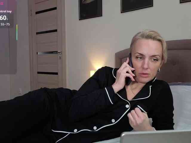 FemdomLadyMaria webcam