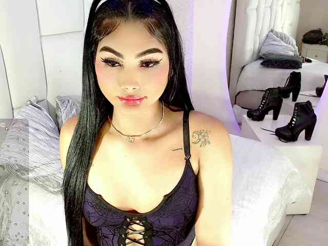 Suxansexyhott Live Webcam on BongaCams