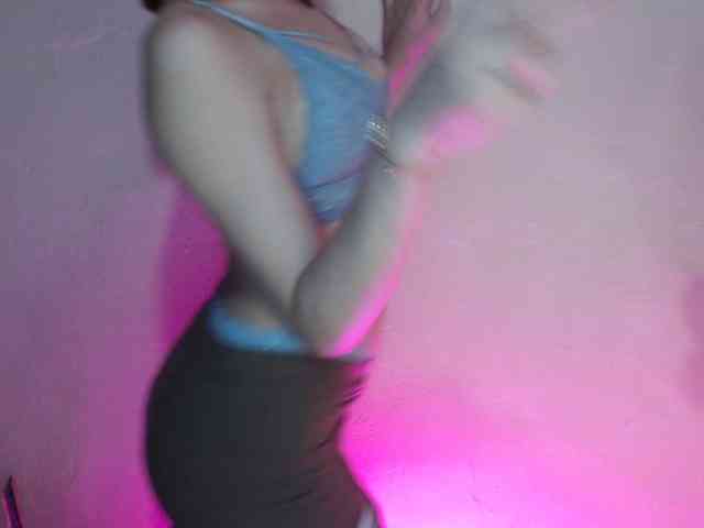 AmbarAnthonellaMarquez webcam