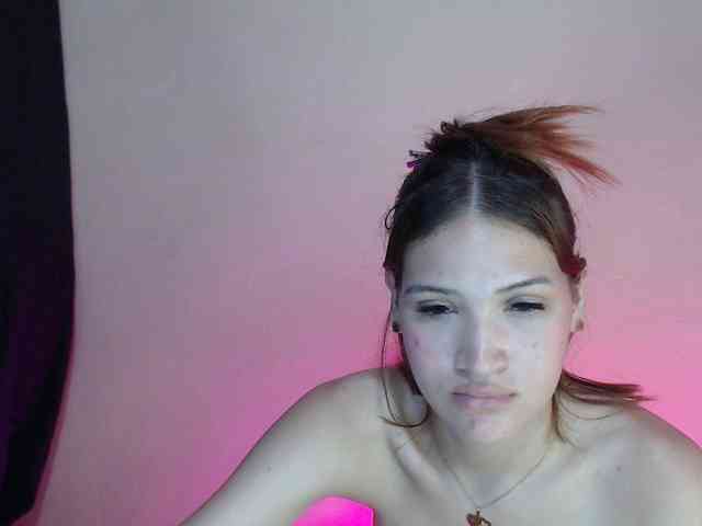 AmbarAnthonellaMarquez webcam
