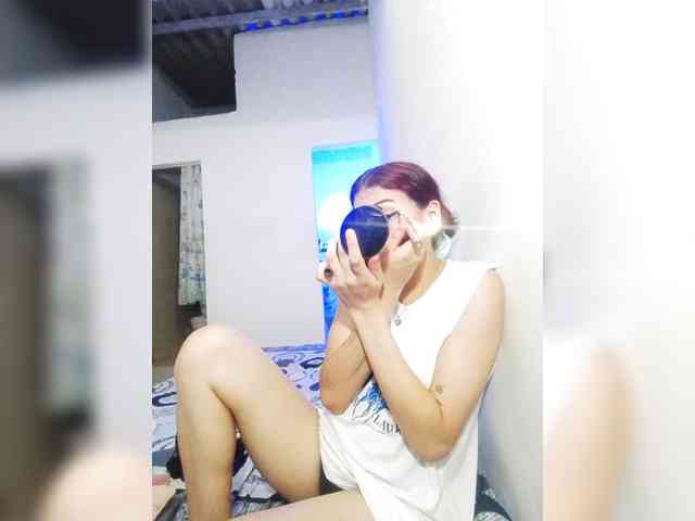 AmbarAnthonellaMarquez webcam